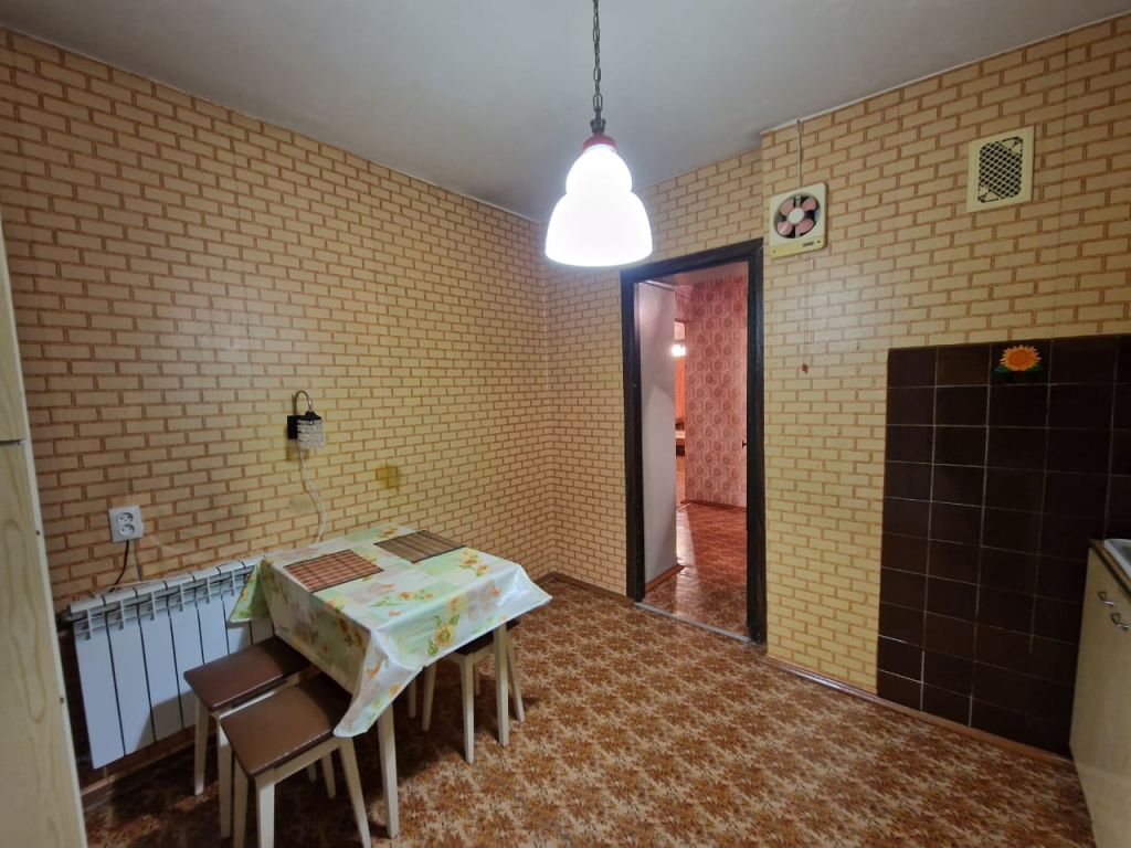 Продажа 2-комнатной квартиры, Радужный, 3-й квартал,  20