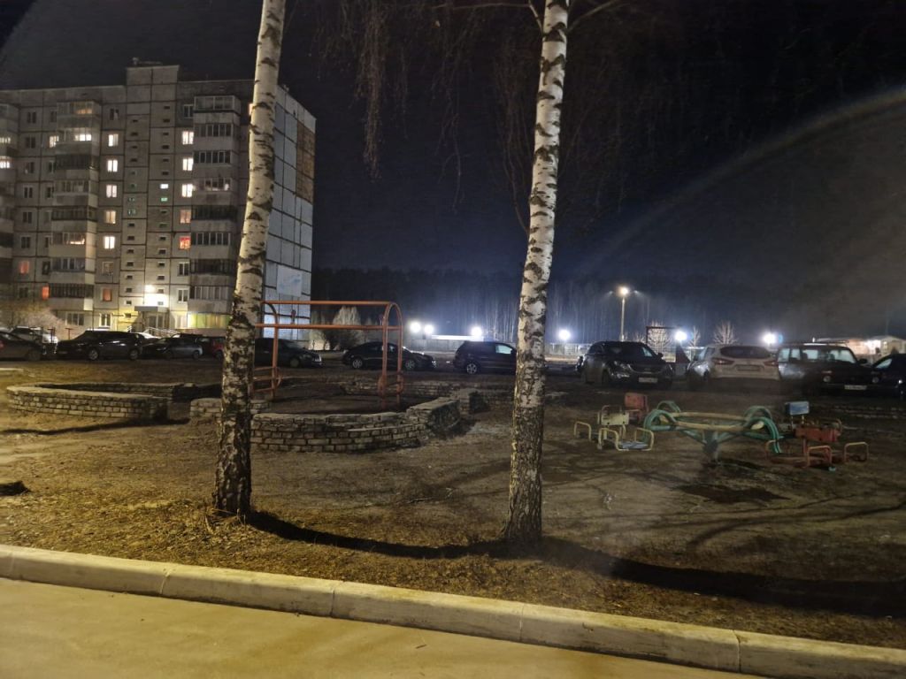 Продажа 2-комнатной квартиры, Радужный, 3-й квартал,  20