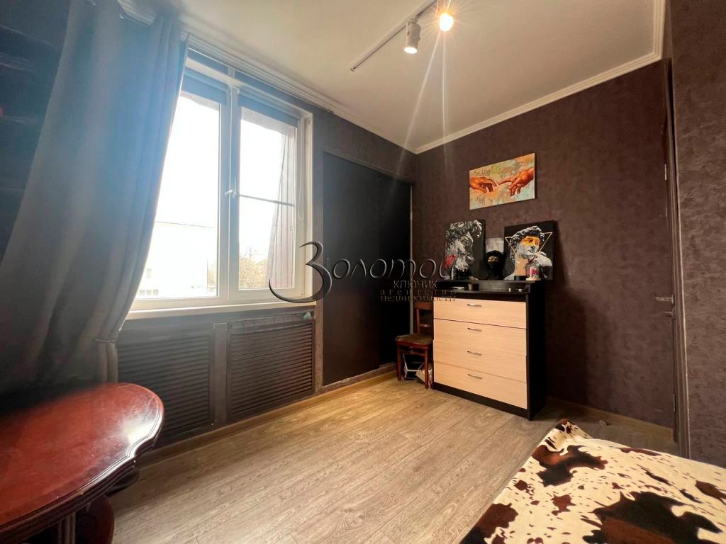 Продажа 3-комнатной квартиры, Кисловодск, Революции ул,  44