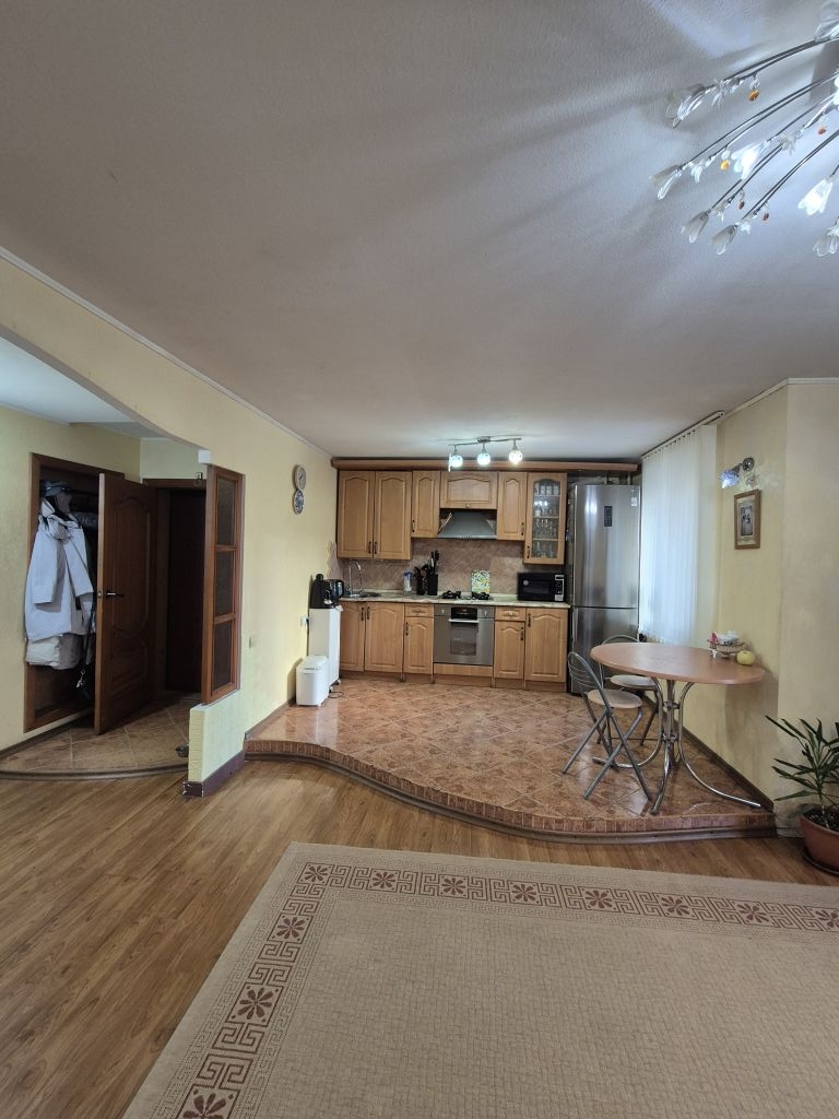 Продажа 4-комнатной квартиры, Иваново, Полевая 1-я ул,  32