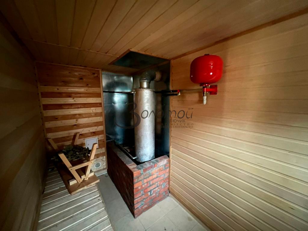 Продажа дома, 258м <sup>2</sup>, 9 сот., Мирный, Совхозная