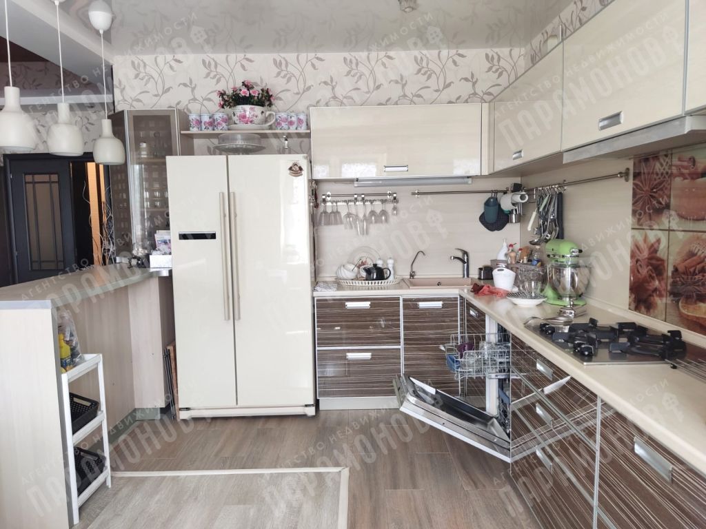 Продажа 3-комнатной квартиры, Тверь, Озерная ул,  16к1