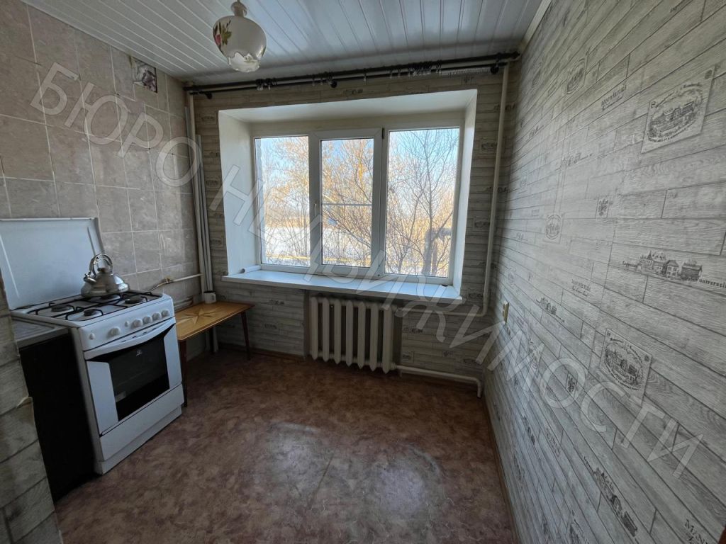 Продажа 2-комнатной квартиры, Балашов, Нефтяная ул,  54а