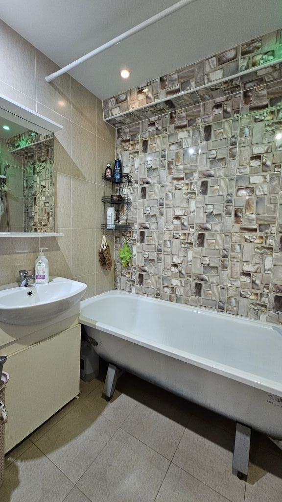 Продажа 4-комнатной квартиры, Нижний Новгород, Челюскинцев ул,  27