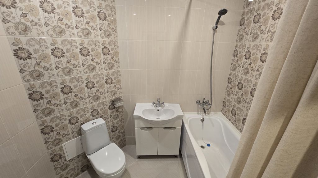 Продажа 2-комнатной квартиры, Кострома, Комсомольская ул,  83