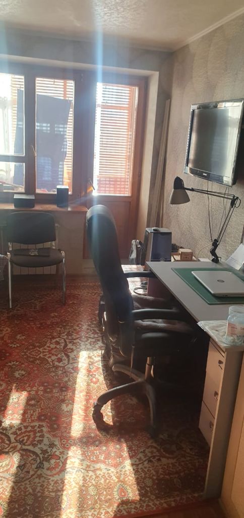 Продажа 4-комнатной квартиры, Энгельс, Одесская ул,  83