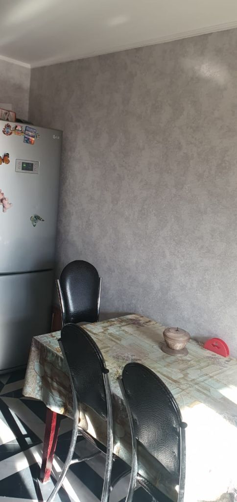 Продажа 4-комнатной квартиры, Энгельс, Одесская ул,  83