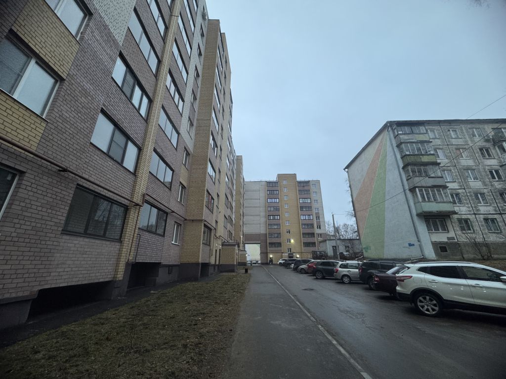 Продажа 2-комнатной квартиры, Кострома, Окружная ул,  51а