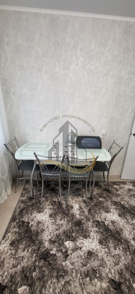 Аренда 1-комнатной квартиры, Старый Оскол, Степной мкр,  33Б