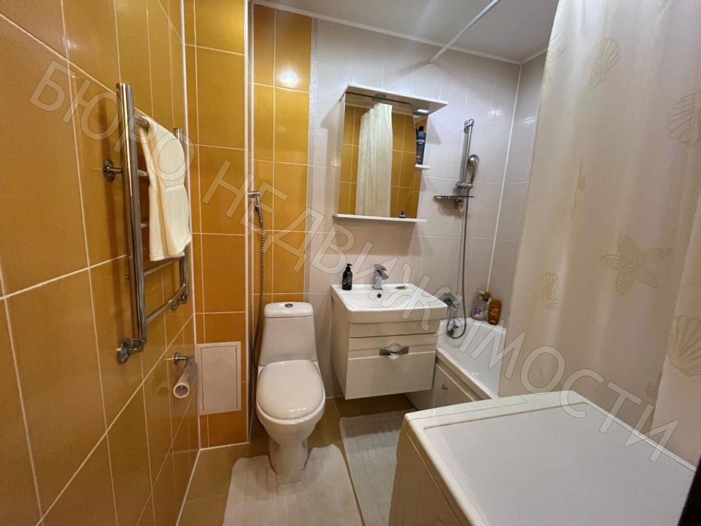 Продажа 2-комнатной квартиры, Балашов, Строителей ул,  6