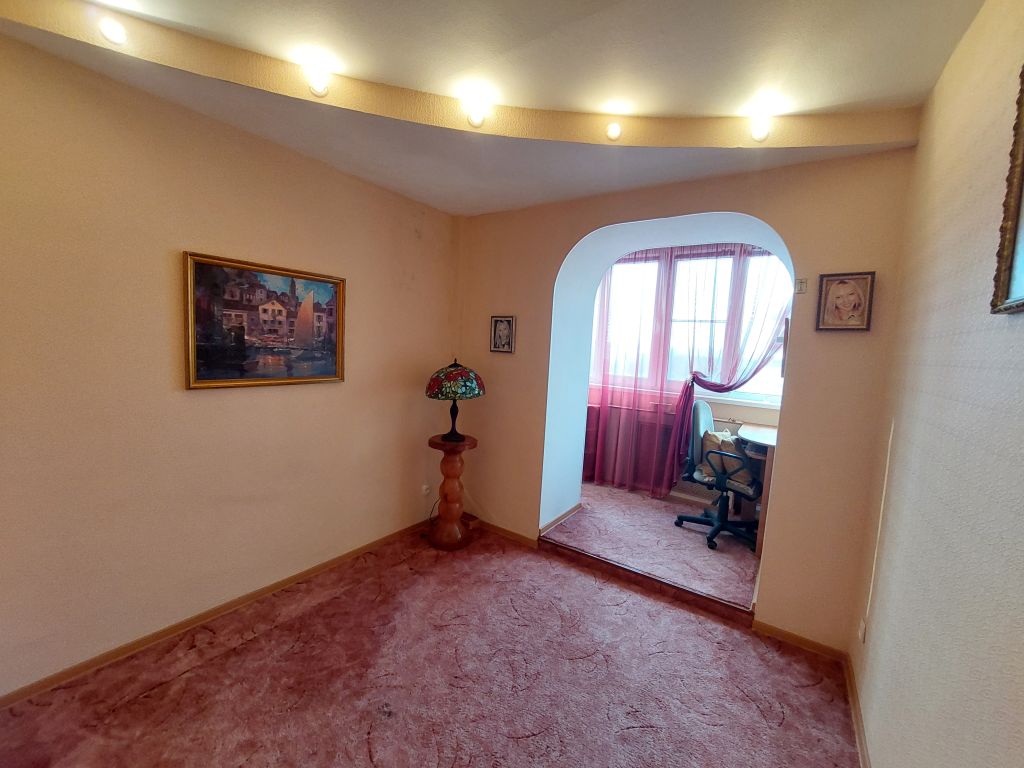 Продажа 3-комнатной квартиры, Дзержинск, Химиков б-р,  4