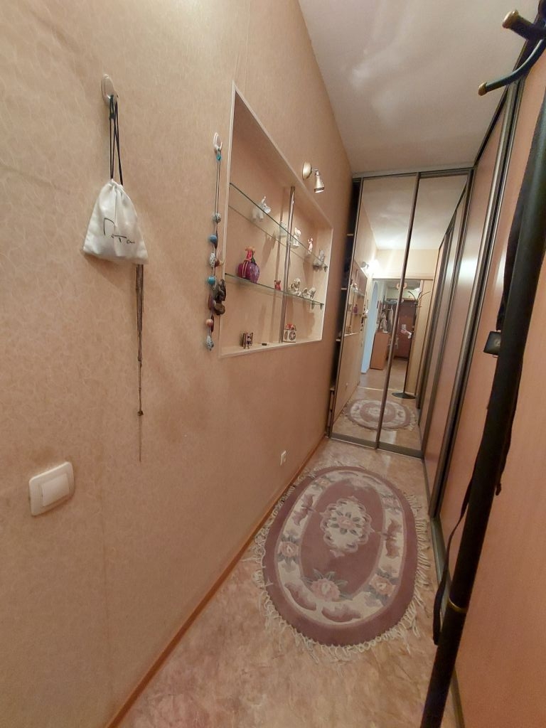 Продажа 3-комнатной квартиры, Дзержинск, Химиков б-р,  4