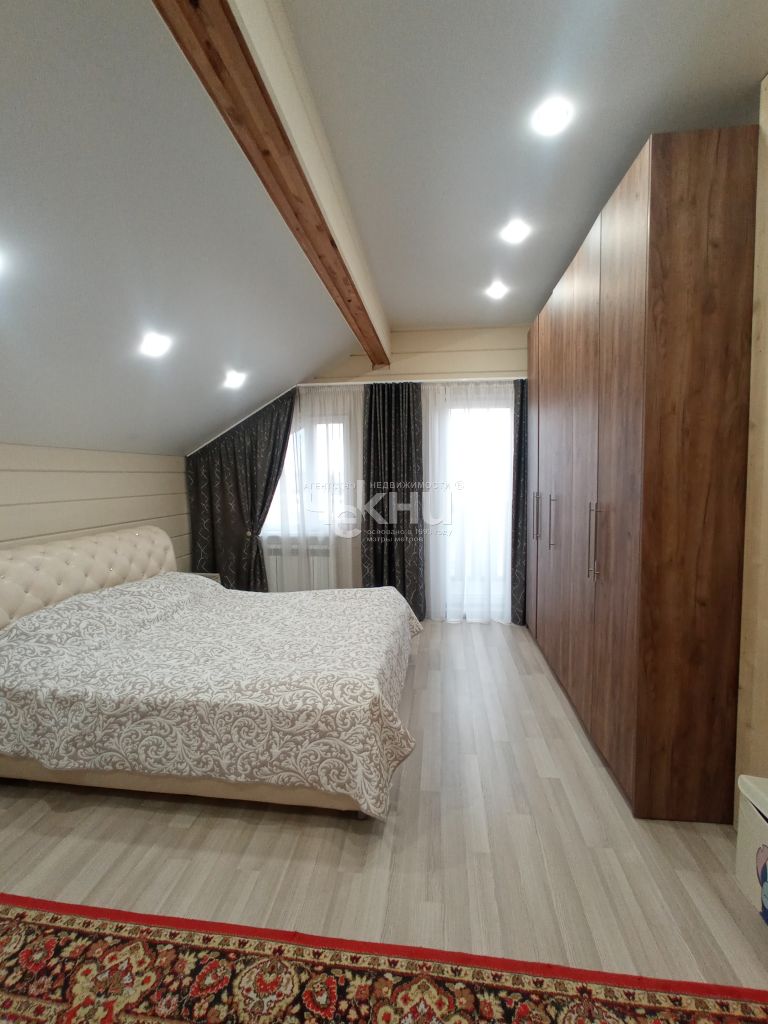 Продажа дома, 189м <sup>2</sup>, 17 сот., Караулово, Советская,  26 А