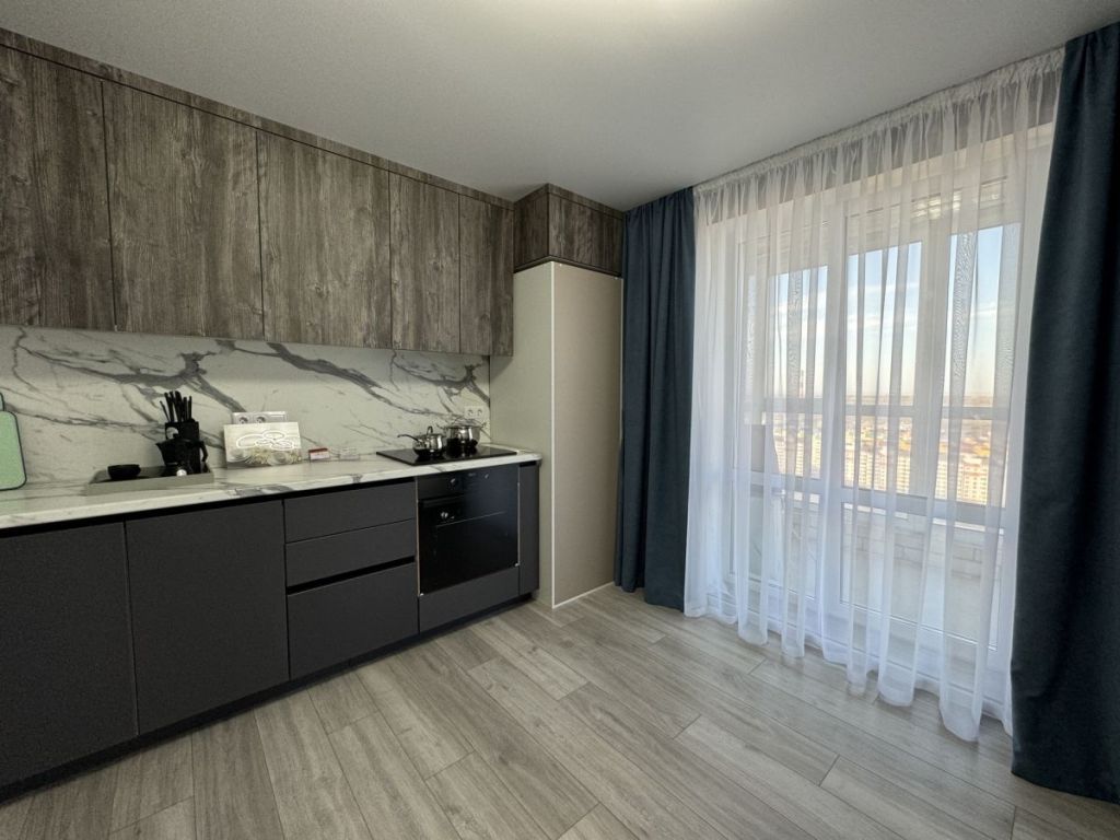 Продажа 4-комнатной новостройки, Саратов, Героев Отечества пр-кт,  3А