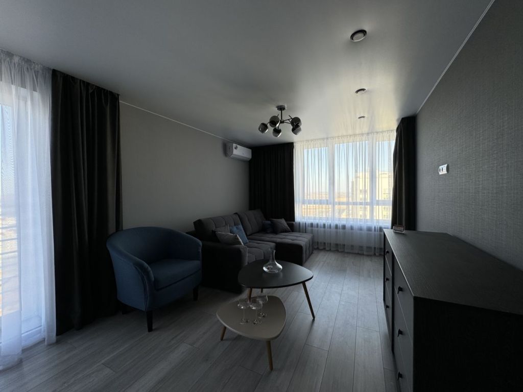 Продажа 4-комнатной новостройки, Саратов, Героев Отечества пр-кт,  3А