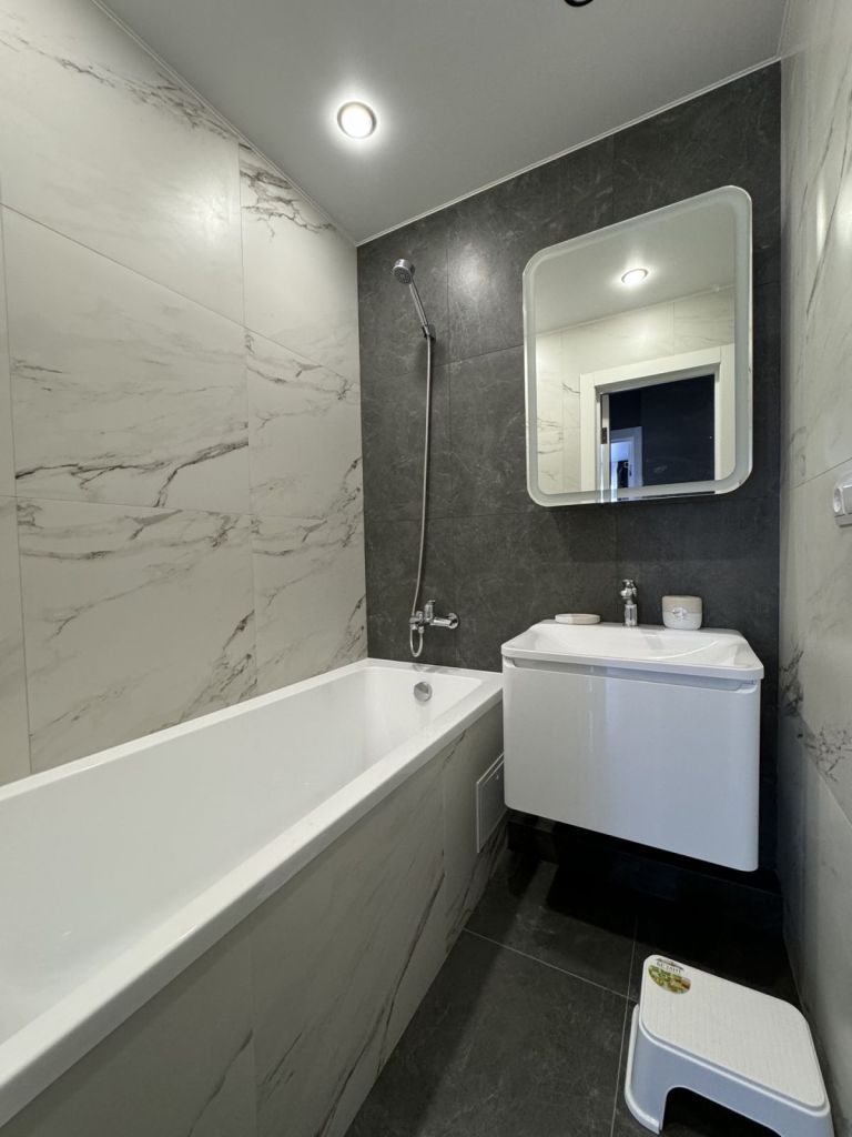 Продажа 4-комнатной новостройки, Саратов, Героев Отечества пр-кт,  3А