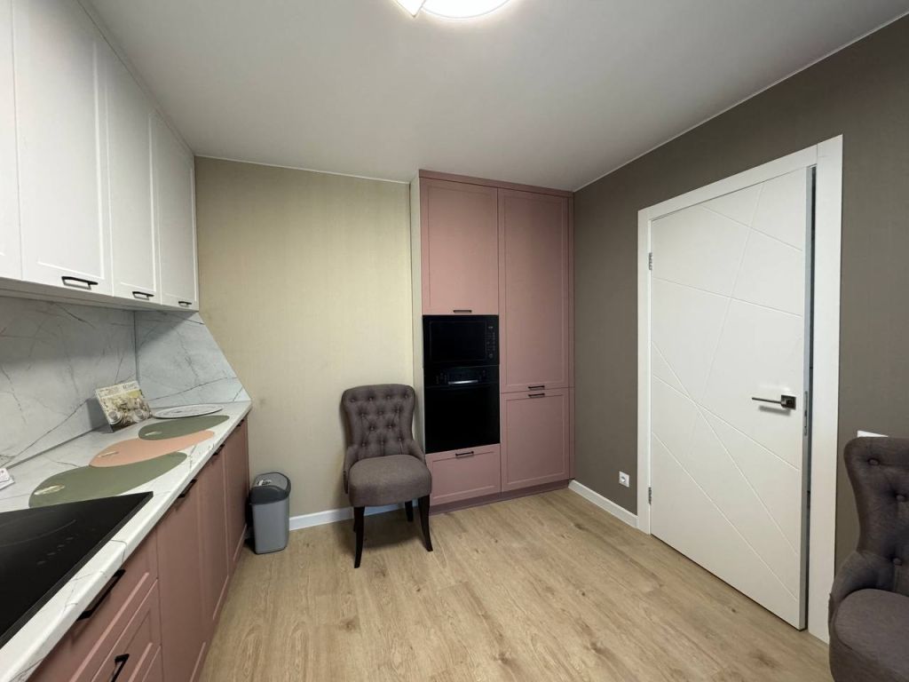 Продажа 3-комнатной новостройки, Саратов, Академика Семёнова ул,  23