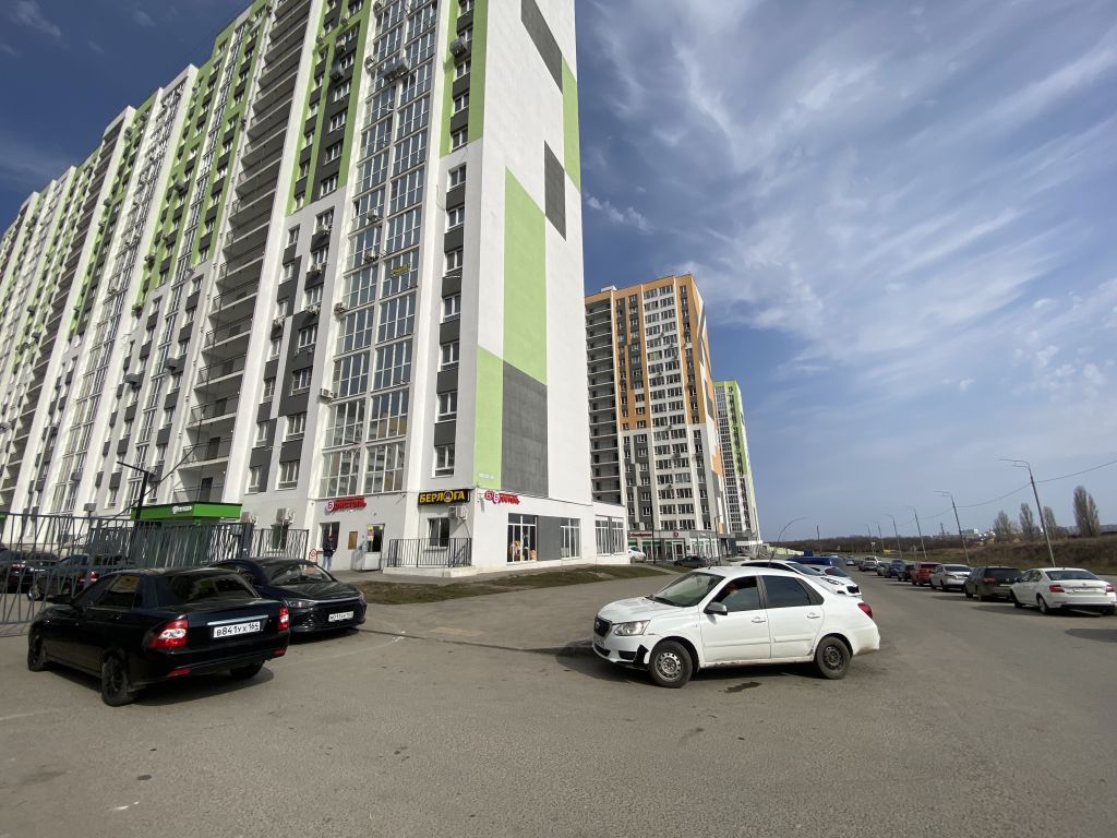 Продажа 3-комнатной новостройки, Саратов, Академика Семёнова ул