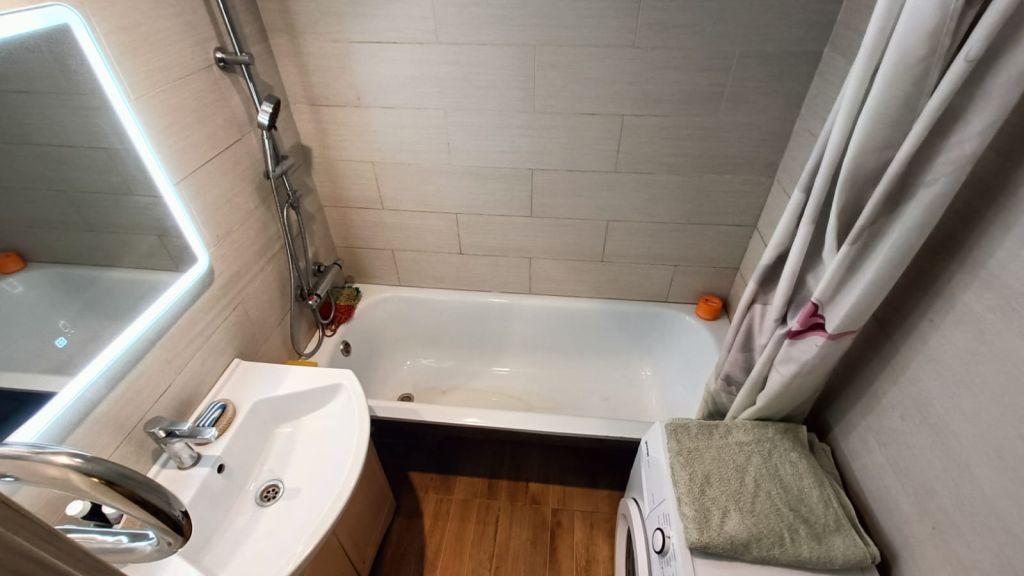 Продажа 2-комнатной квартиры, Караваево, Учебный городок ул,  33