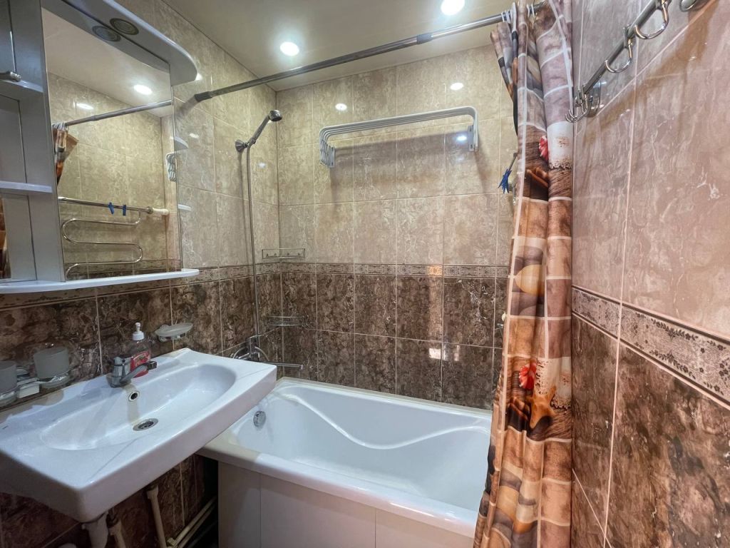 Продажа 1-комнатной квартиры, Кострома, Студенческий проезд,  17