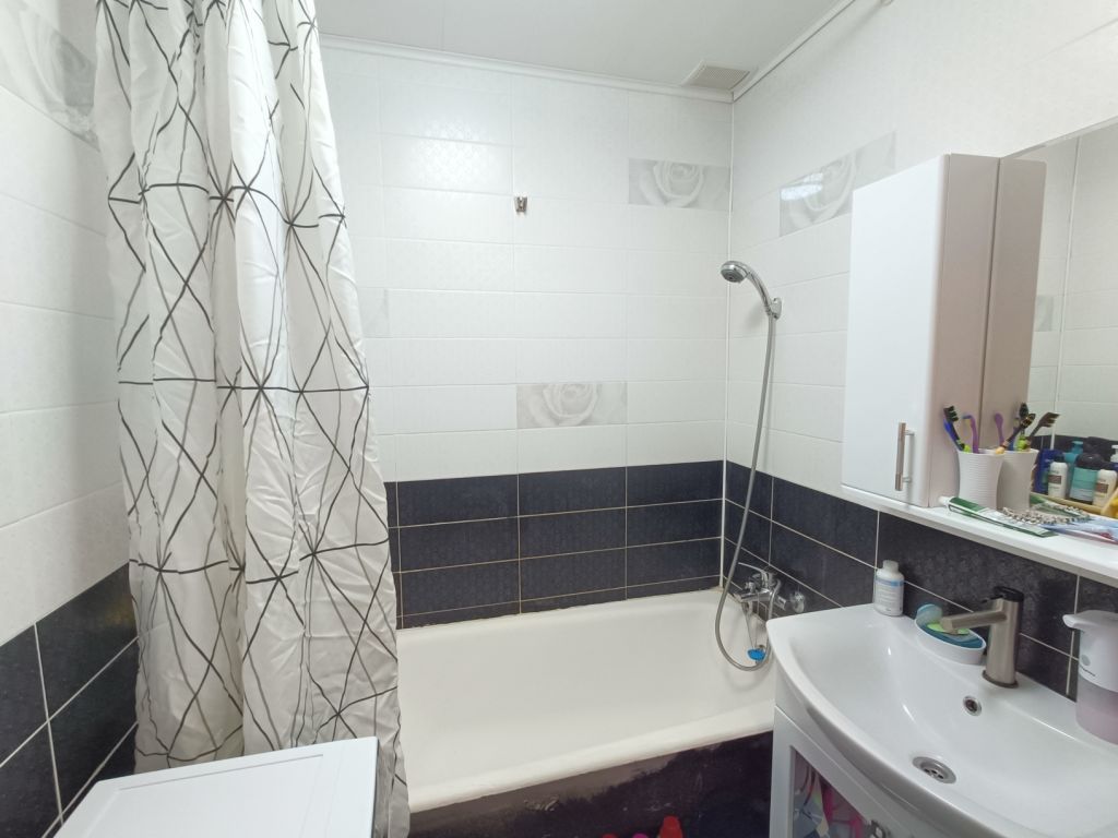 Продажа 3-комнатной квартиры, Казань, Колымская ул,  22