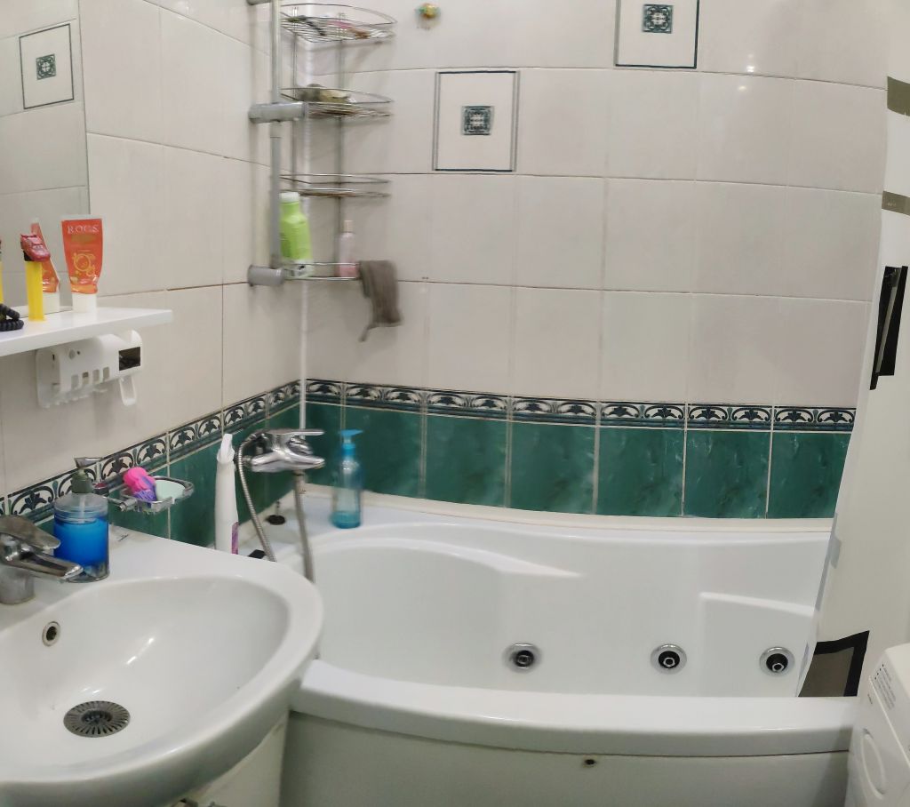 Продажа 2-комнатной квартиры, Дзержинск, Дзержинского пр-кт,  14