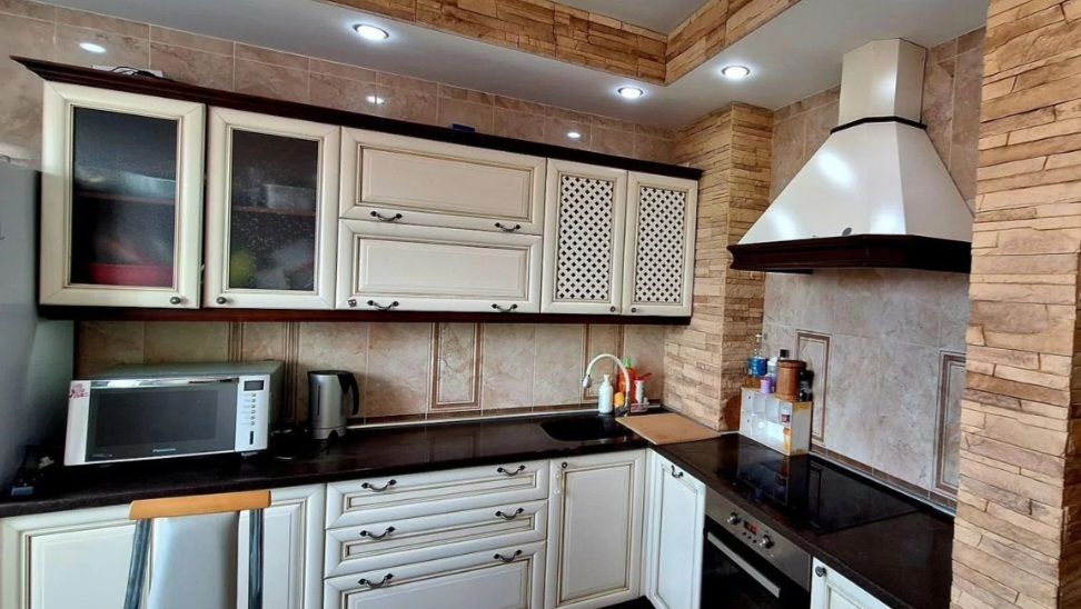 Продажа 2-комнатной квартиры, Нижний Новгород, 60-летия Октября б-р,  23к3