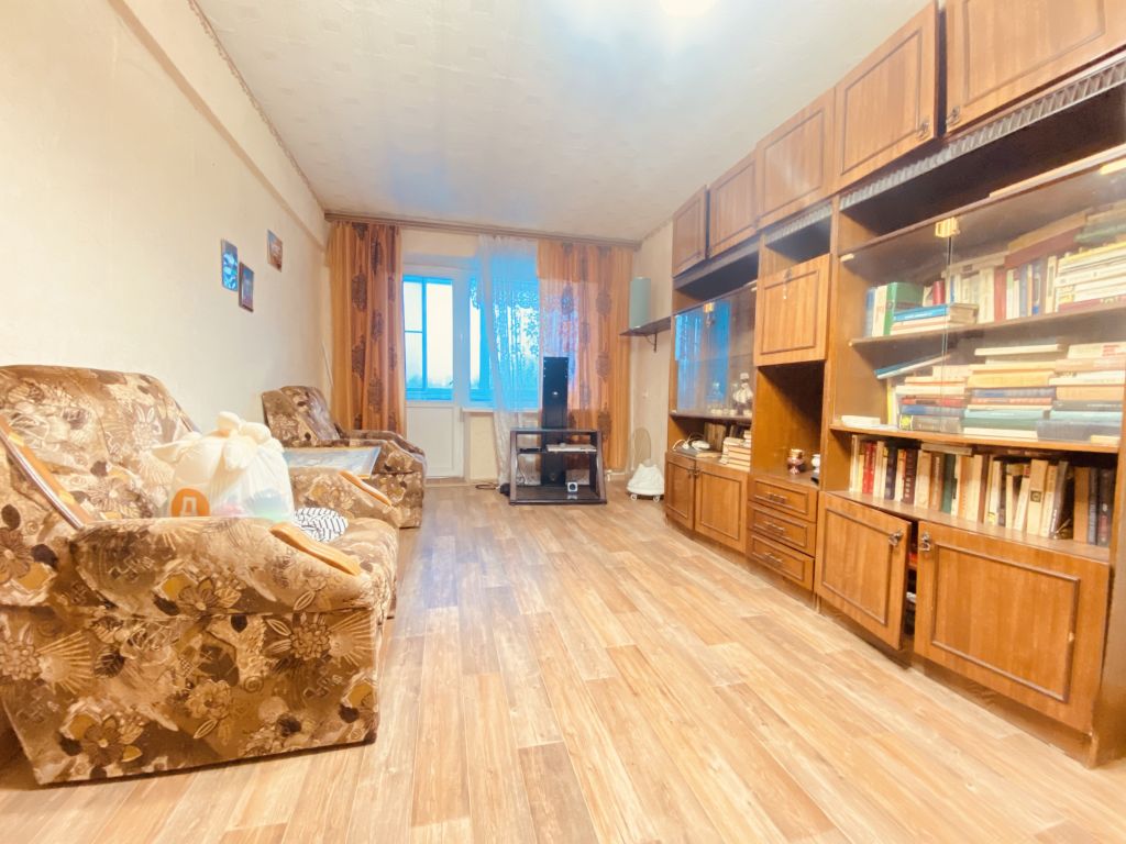 Продажа 3-комнатной квартиры, Грицовский, Первомайская ,  27