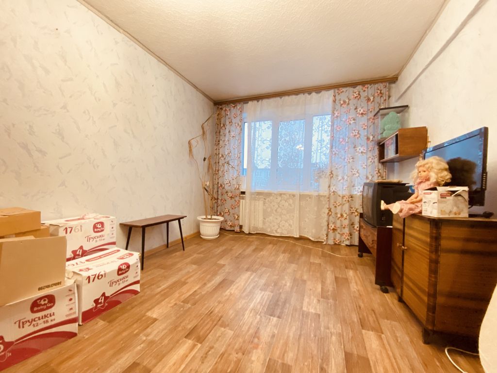 Продажа 3-комнатной квартиры, Грицовский, Первомайская ,  27