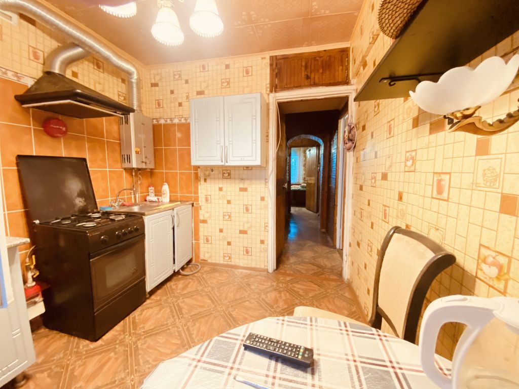 Продажа 3-комнатной квартиры, Грицовский, Первомайская ,  27