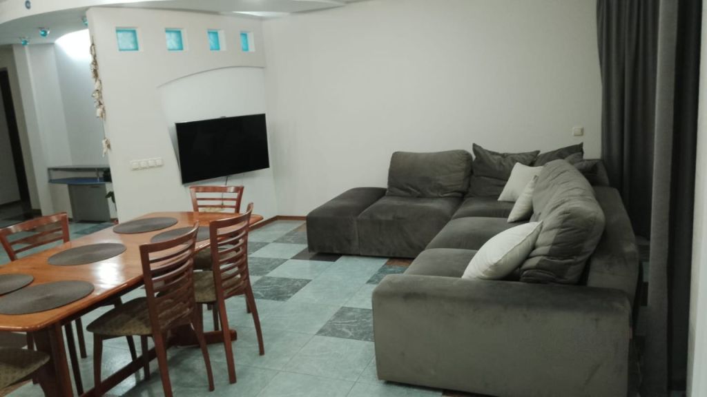 Продажа 3-комнатной квартиры, Саратов, Посадского ул,  180/198