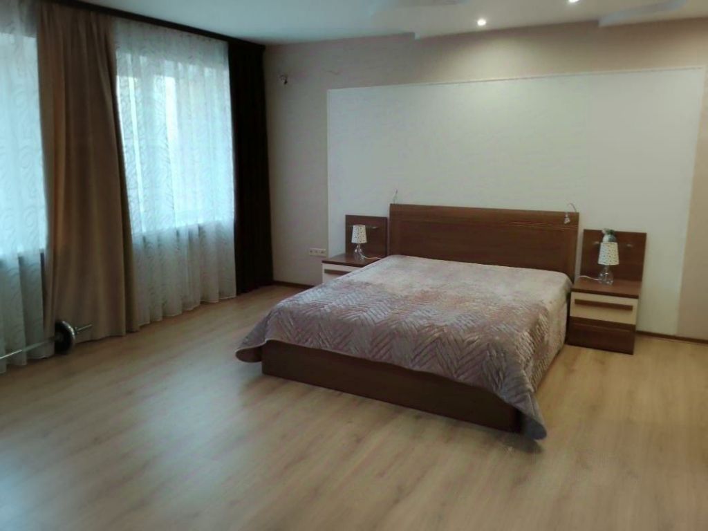 Продажа 3-комнатной квартиры, Саратов, Посадского ул,  180/198