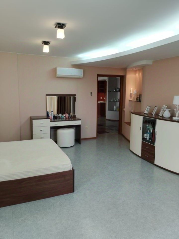 Продажа 3-комнатной квартиры, Саратов, Посадского ул,  180/198