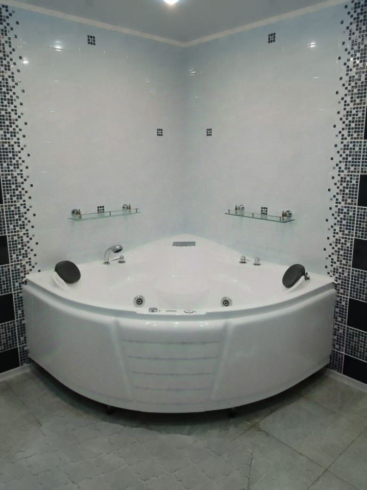 Продажа 3-комнатной квартиры, Саратов, Посадского ул,  180/198