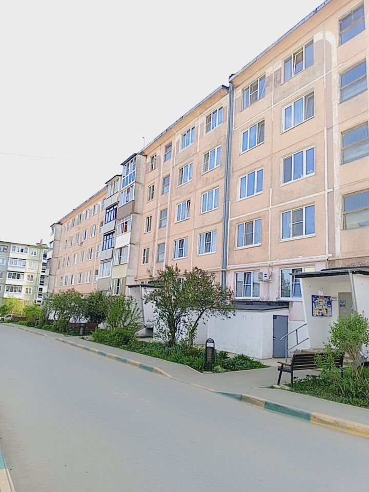Продажа 3-комнатной квартиры, Новомосковск, Трудовые Резервы ул,  72А
