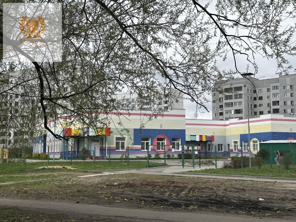 Продажа 4-комнатной квартиры, Ярославль, Панина ул,  12