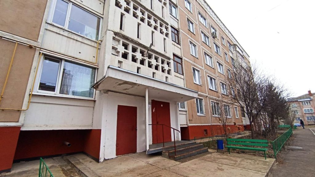 Продажа 3-комнатной квартиры, Кострома, Студенческий проезд,  18