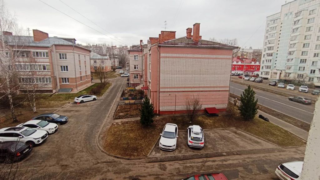 Продажа 3-комнатной квартиры, Кострома, Студенческий проезд,  18