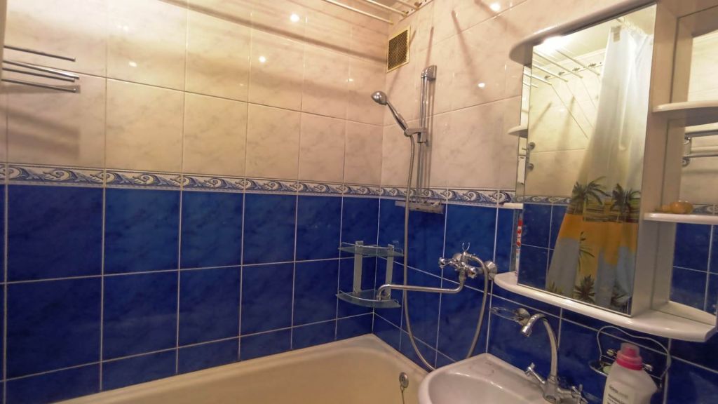 Продажа 3-комнатной квартиры, Кострома, Студенческий проезд,  18