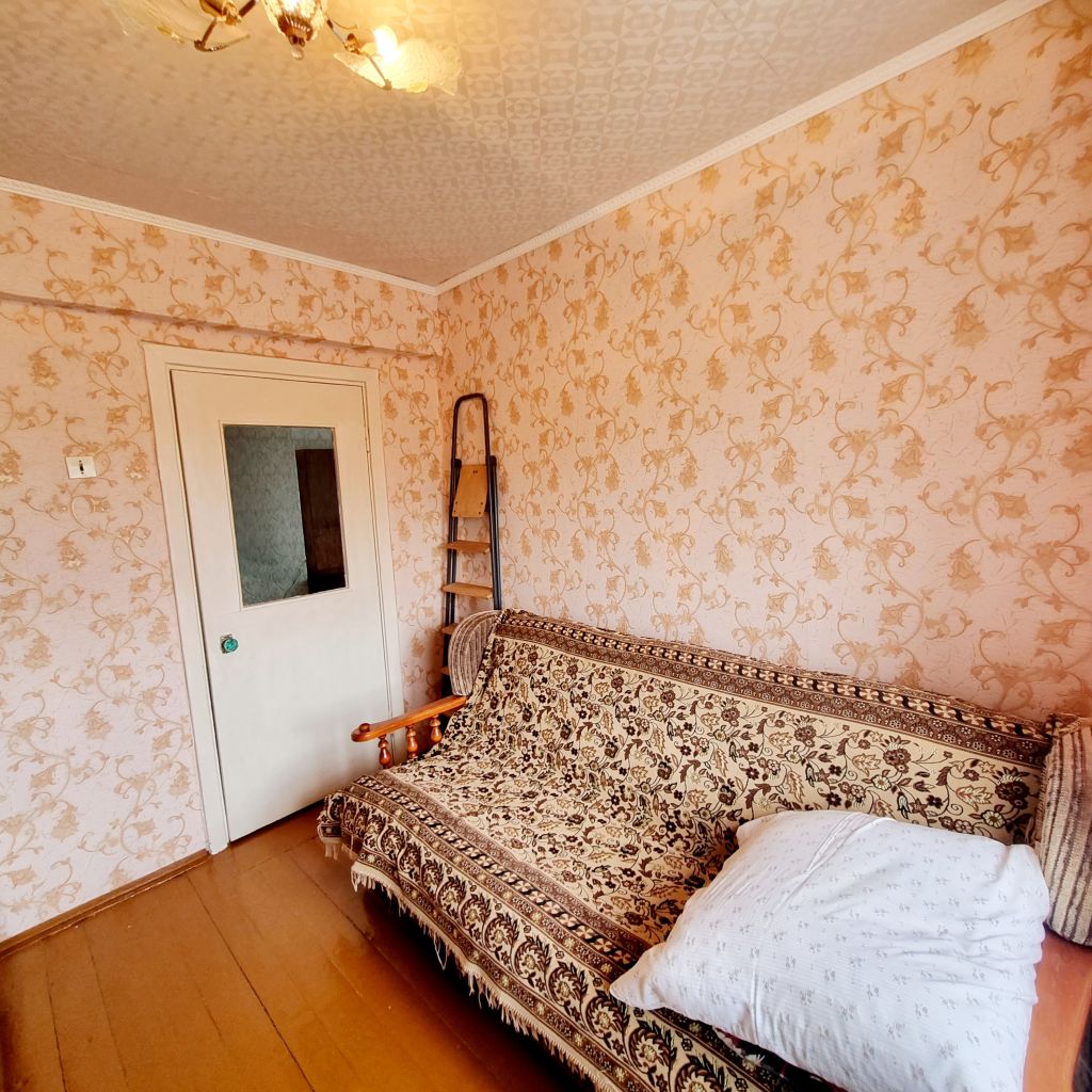 Продажа 3-комнатной квартиры, Грицовский, Первомайская ,  1