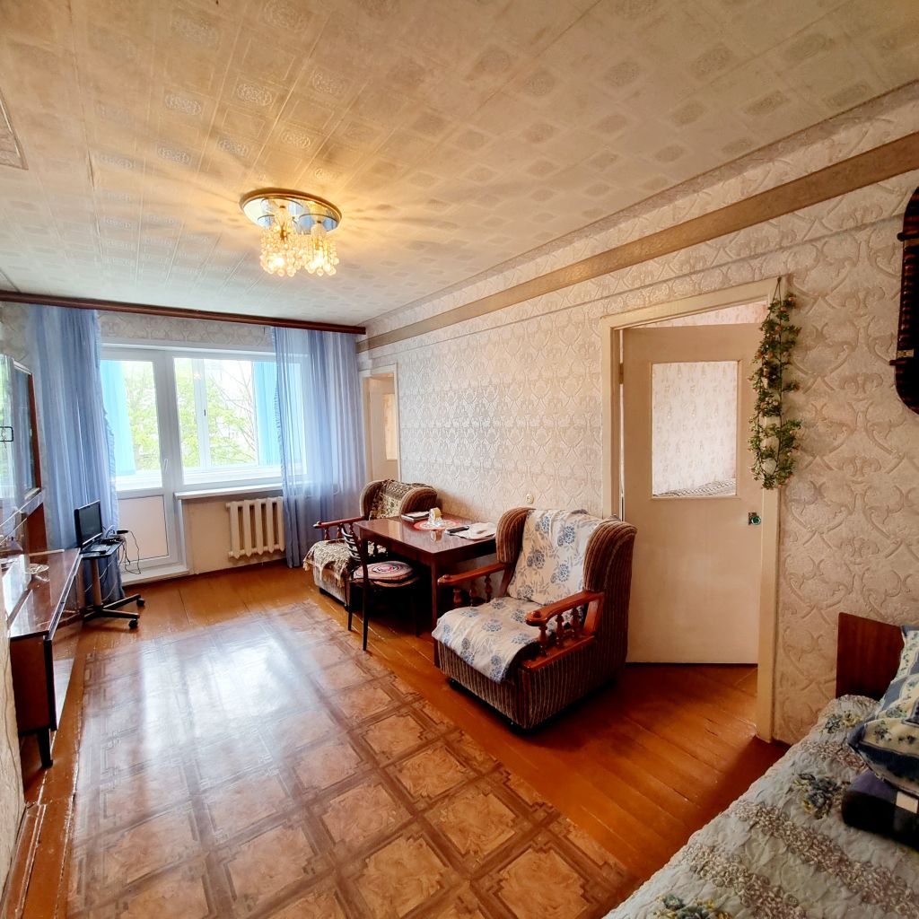 Продажа 3-комнатной квартиры, Грицовский, Первомайская ,  1
