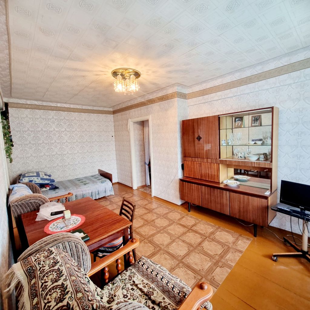 Продажа 3-комнатной квартиры, Грицовский, Первомайская ,  1