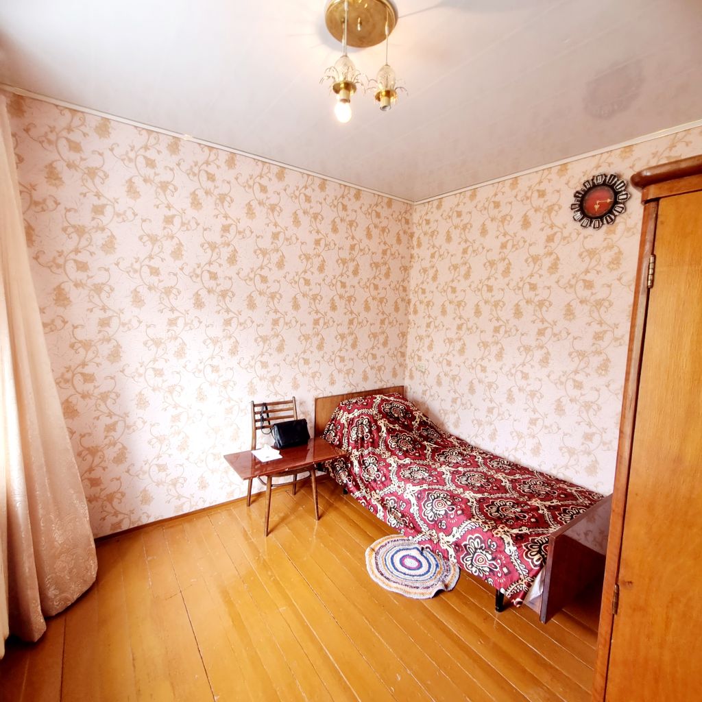 Продажа 3-комнатной квартиры, Грицовский, Первомайская ,  1