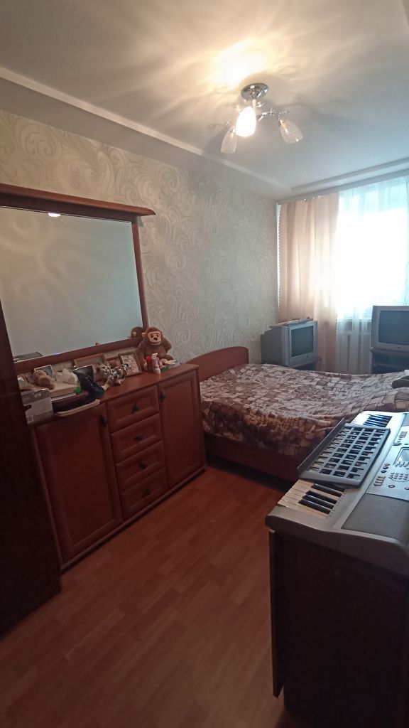 Продажа 3-комнатной квартиры, Нижний Новгород, Героя Советского Союза Сутырина ул,  18