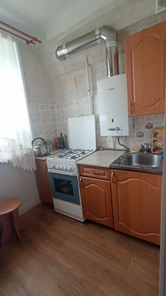 Продажа 3-комнатной квартиры, Нижний Новгород, Героя Советского Союза Сутырина ул,  18