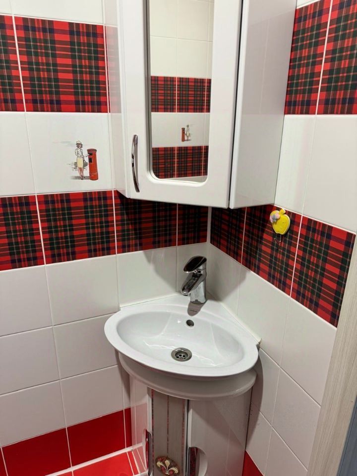 Продажа 2-комнатной квартиры, Саратов, Товарный 2-й проезд,  1/5