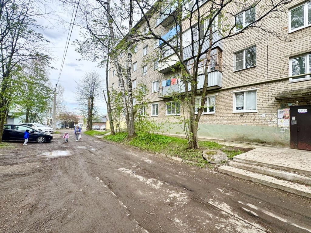 Продажа 2-комнатной квартиры, Переславль-Залесский, 50 лет Комсомола ул,  27