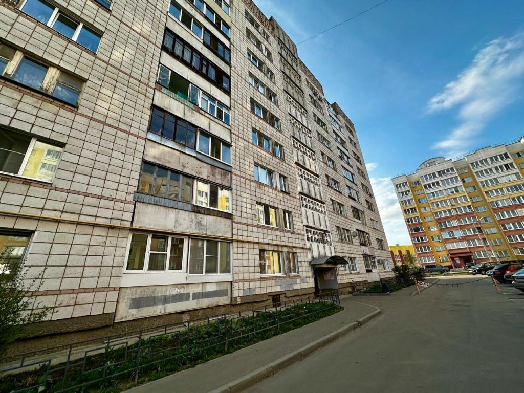 Продажа 3-комнатной квартиры, Кострома, Давыдовский-3 мкр,  7
