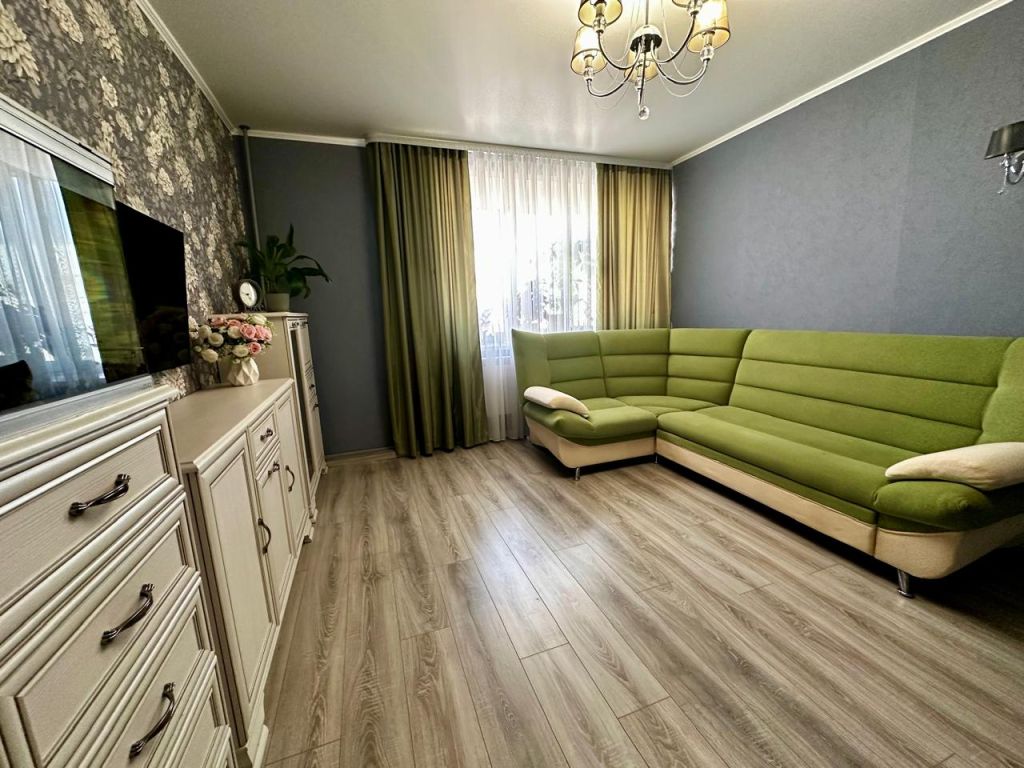 Продажа 3-комнатной квартиры, Кострома, Давыдовский-3 мкр,  7