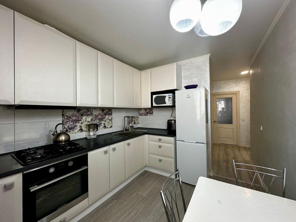 Продажа 3-комнатной квартиры, Кострома, Давыдовский-3 мкр,  7